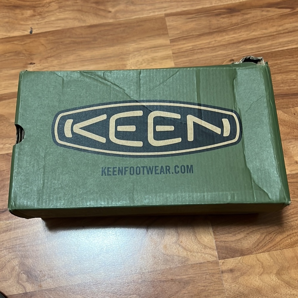 Keen Women’s Slide - New - Picture 7 of 9
